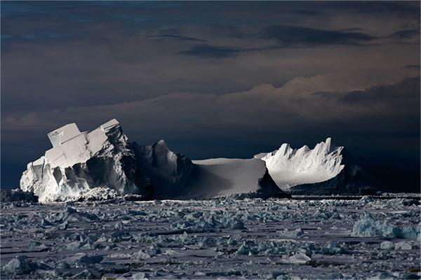 TED talks fellow Camille Seaman documenting the ice loss and melting in polar regions